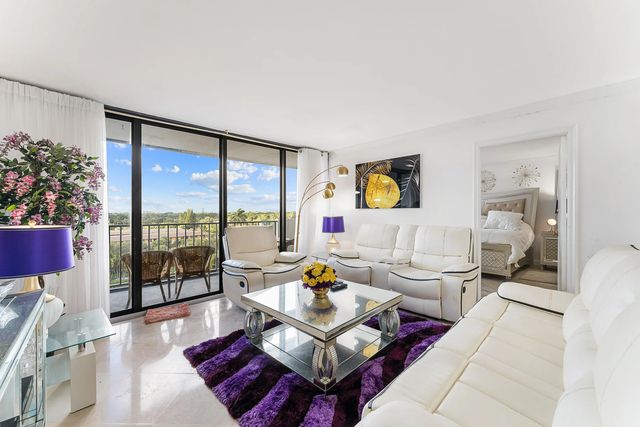 2 of 25 - 5600 N Flagler Drive #605, West Palm Beach, FL