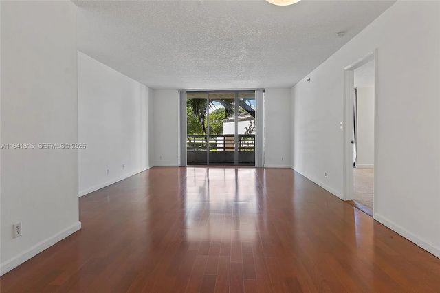 3300 Ne 192nd Street #202, Aventura