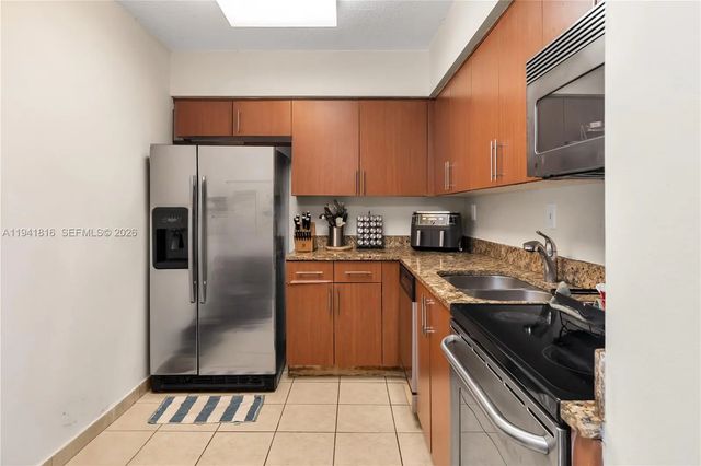 4 of 22 - 3300 Ne 192nd Street #202, Aventura, FL