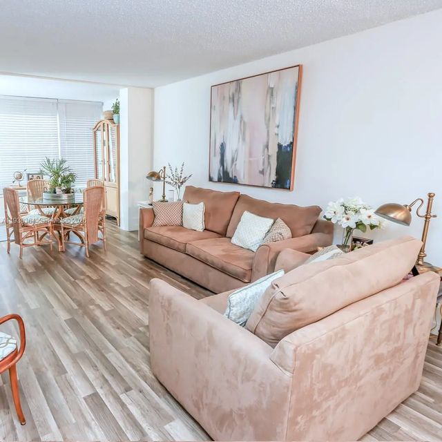 9150 Lime Bay Boulevard #212, Tamarac