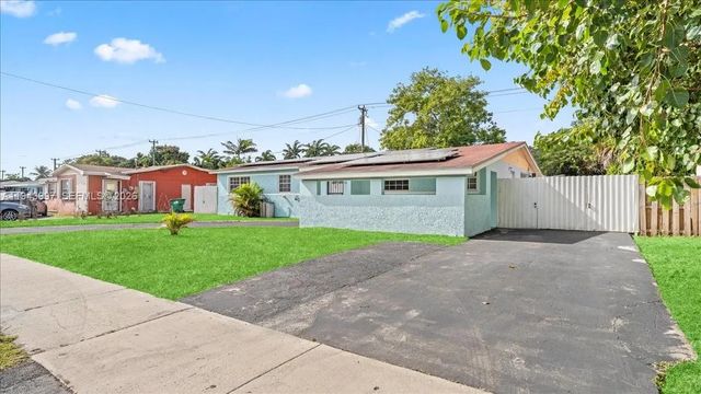 4 of 38 - 18502 Nw 23rd Court, Miami Gardens, FL