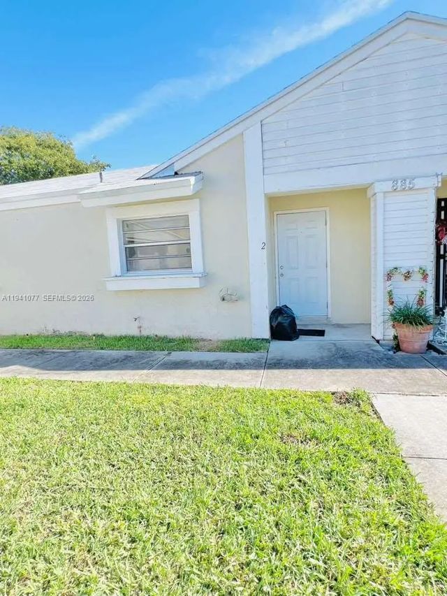 3 of 16 - 885 Ne 213th Terrace #2, Miami, FL