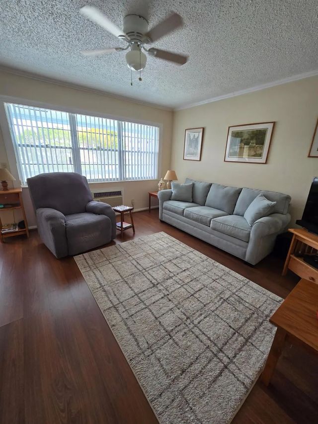 2 of 82 - 111 Lyndhurst E #111, Deerfield Beach, FL