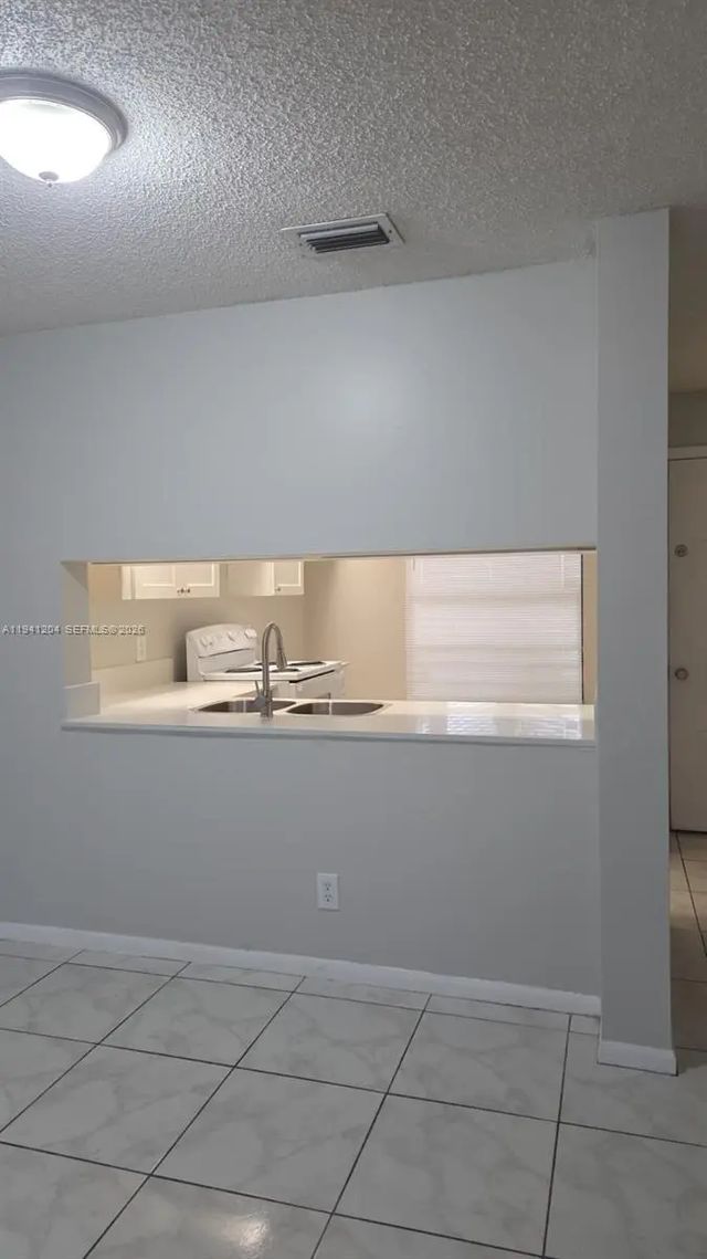 5 of 15 - 202 Lake Pointe Drive #204, Oakland Park, FL