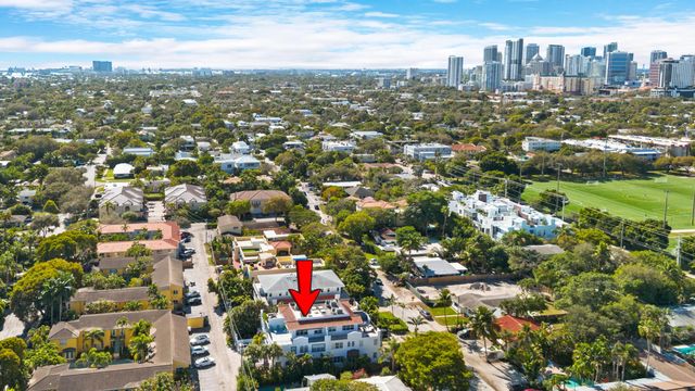 2 of 48 - 732 Ne 15th Avenue, Fort Lauderdale, FL