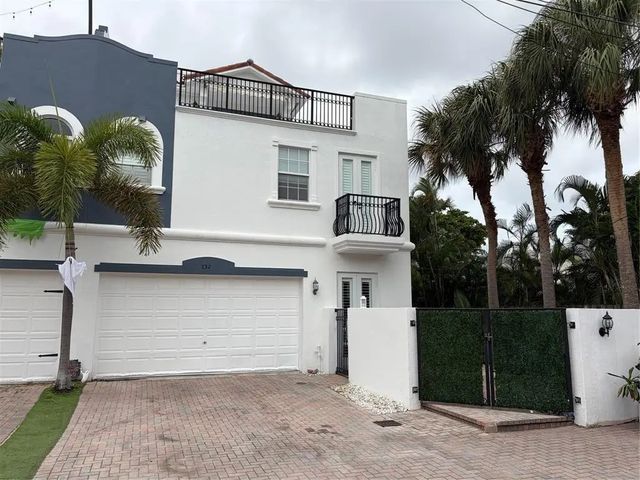 4 of 48 - 732 Ne 15th Avenue, Fort Lauderdale, FL