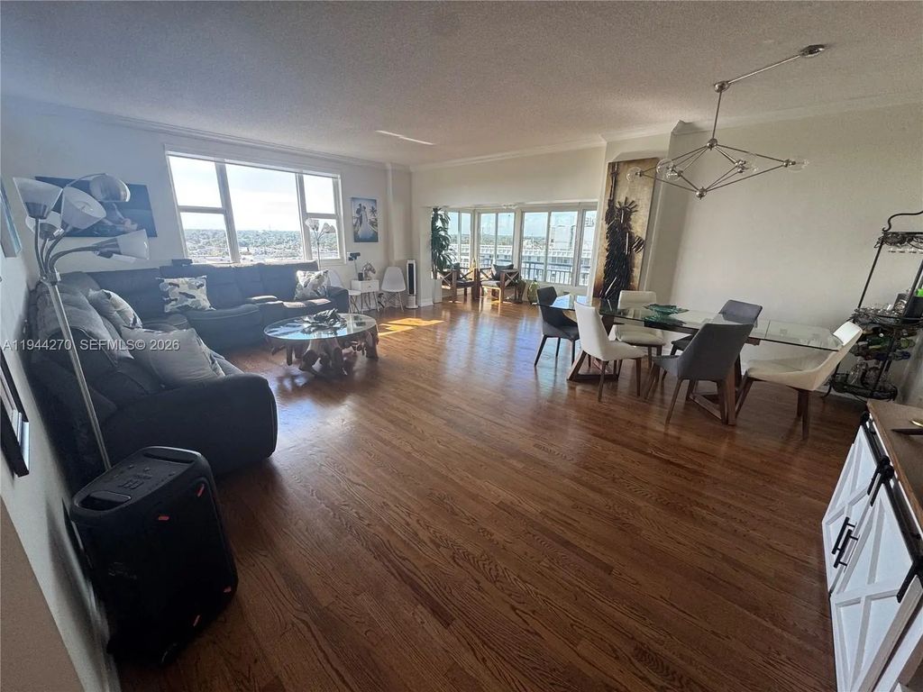 3800 Hillcrest Drive #1222, Hollywood