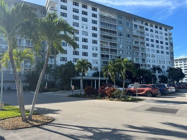 4 of 59 - 3800 Hillcrest Drive #1222, Hollywood, FL