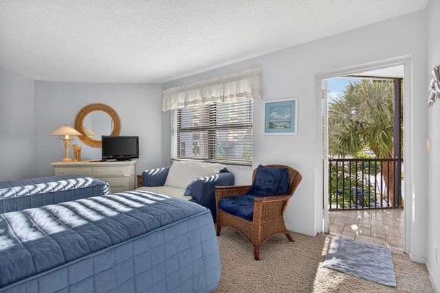 4 of 35 - 501 N Riverside Drive #301, Pompano Beach, FL