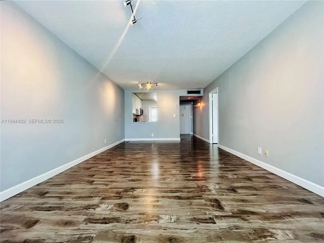 4 of 41 - 2300 Park Lane #201, Hollywood, FL
