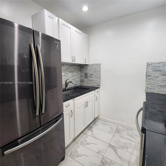 2 of 21 - 2170 Ne 51st Court #b23, Fort Lauderdale, FL