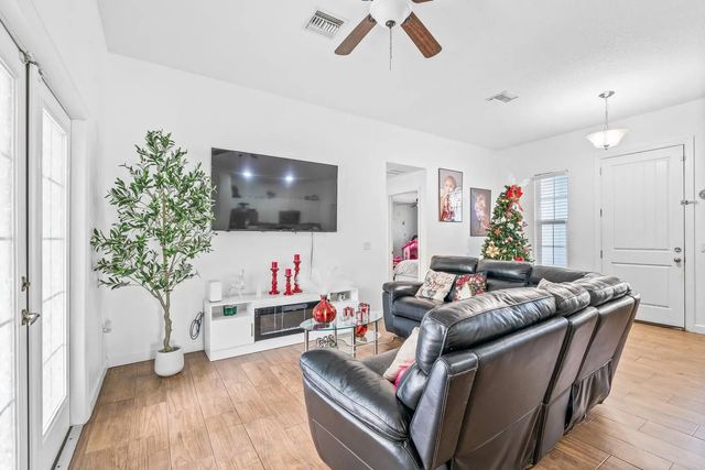 4 of 43 - 1035 34th Avenue Sw, Vero Beach, FL