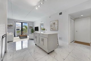 Photo of Listing #R11153847