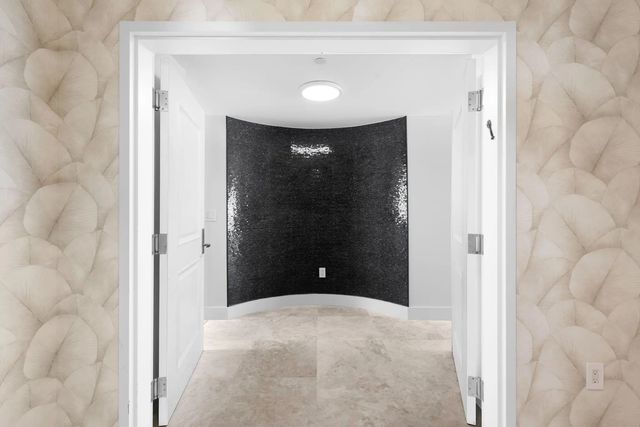3 of 39 - 3101 S Ocean Drive #1807, Hollywood, FL
