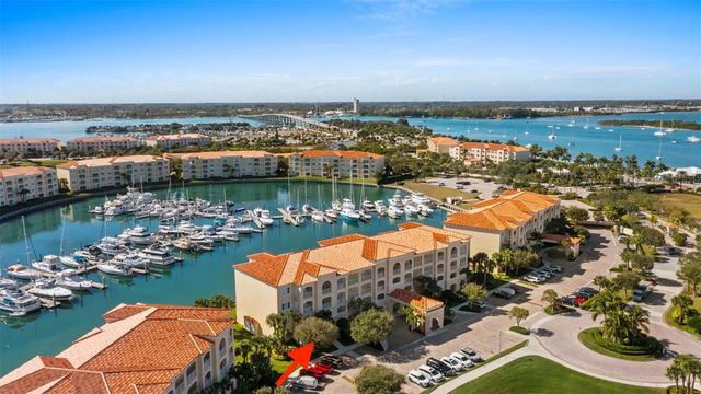 9 Harbour Isle Drive #102, Hutchinson Island