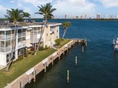 100 Doolen Court #313, North Palm Beach