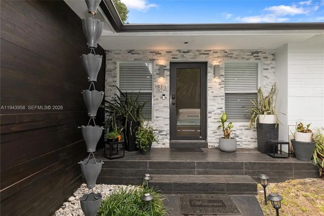 3 of 18 - 11810 W Biscayne Canal Road, Miami, FL