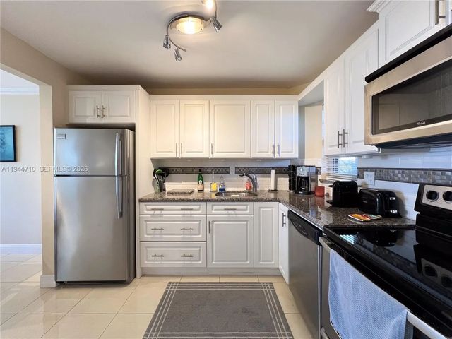 2 of 10 - 8900 Washington Boulevard #401a, Pembroke Pines, FL