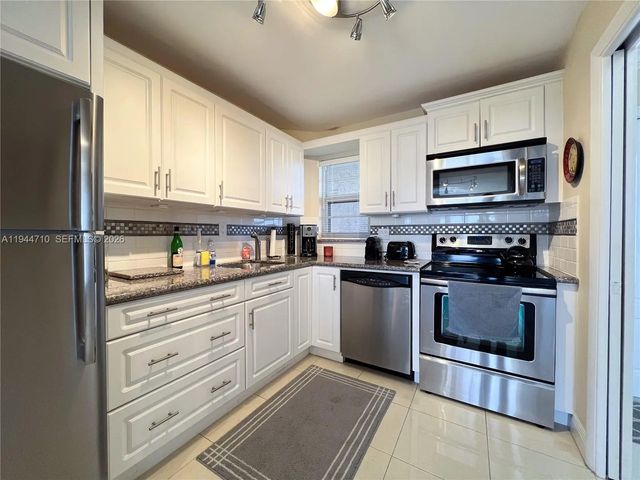 3 of 10 - 8900 Washington Boulevard #401a, Pembroke Pines, FL