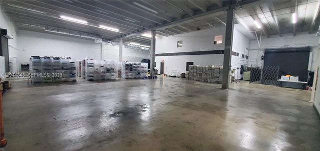 3 of 34 - 2100 Nw 93rd Avenue, Doral, FL
