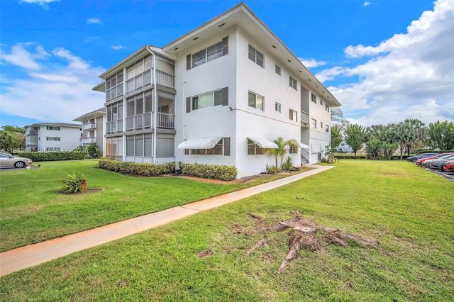 2 of 41 - 1201 Hillcrest Court #102, Hollywood, FL