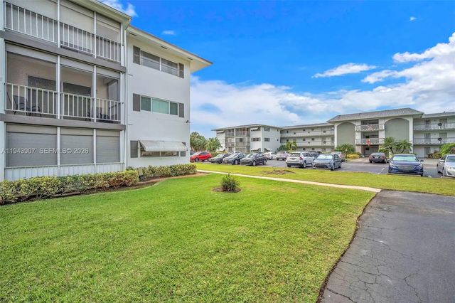 4 of 41 - 1201 Hillcrest Court #102, Hollywood, FL