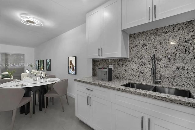 5 of 41 - 1201 Hillcrest Court #102, Hollywood, FL
