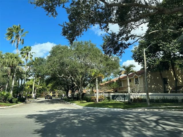 3818 Coral Tree Circle #3818, Coconut Creek
