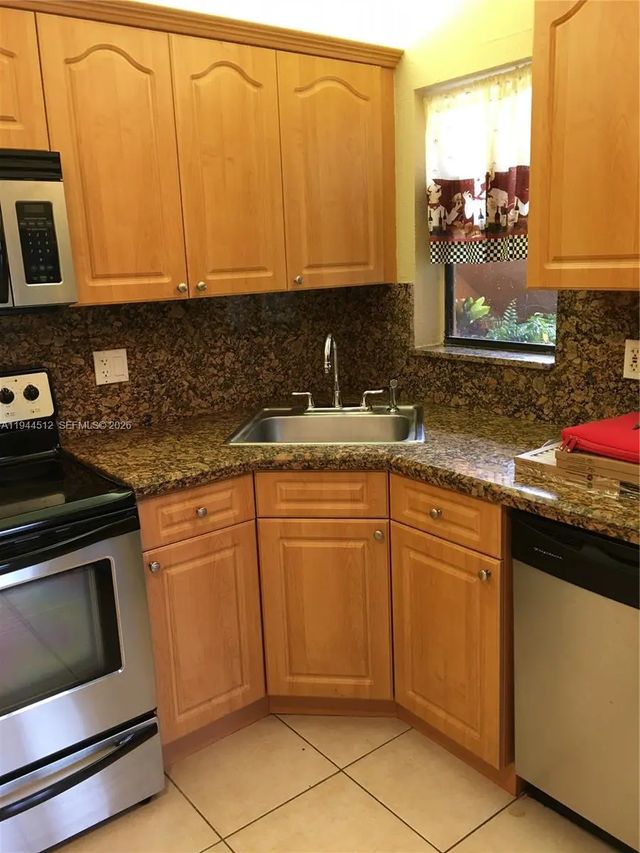 4 of 17 - 3818 Coral Tree Circle #3818, Coconut Creek, FL
