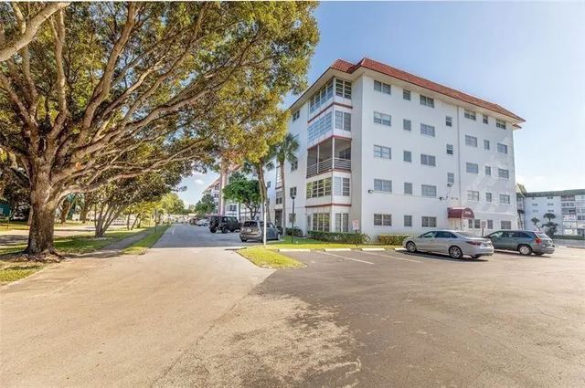 3 of 12 - 4750 Nw 22nd Court #420, Lauderhill, FL