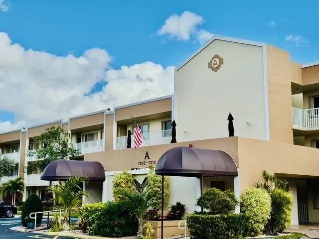 7302 S Devon Drive #307, Tamarac