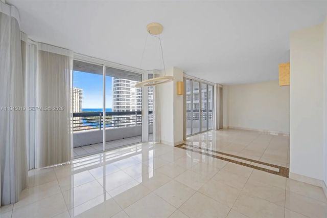 2 of 28 - 19101 Ne 36th Court #2006, Aventura, FL