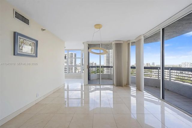 3 of 28 - 19101 Ne 36th Court #2006, Aventura, FL