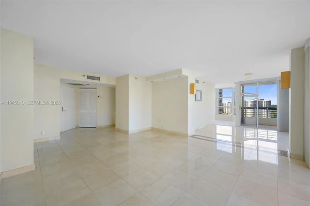5 of 28 - 19101 Ne 36th Court #2006, Aventura, FL