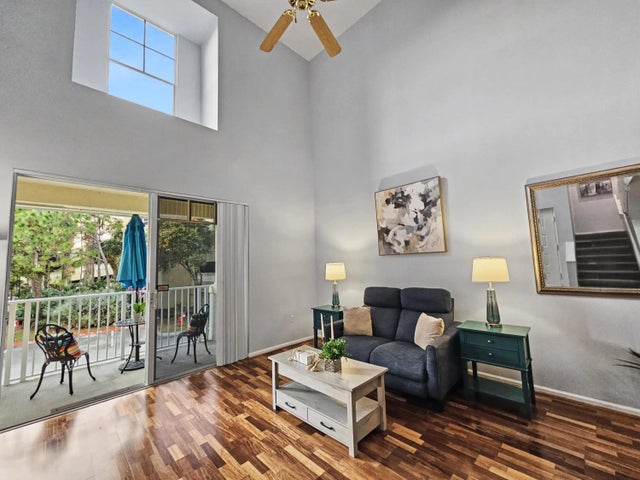 Photo of Listing #R11154116