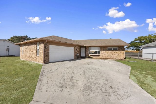 2 of 46 - 449 Se Oakridge Drive, Port St. Lucie, FL