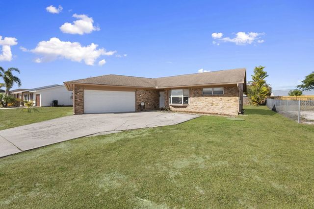 4 of 46 - 449 Se Oakridge Drive, Port St. Lucie, FL