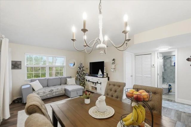 2 of 42 - 1506 Se Royal Green Circle #204, Port St. Lucie, FL