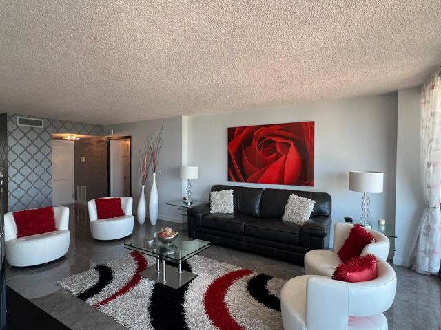 3 of 38 - 3400 N Ocean Drive #905, Singer Island, FL