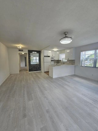 Photo of Listing #R11154189