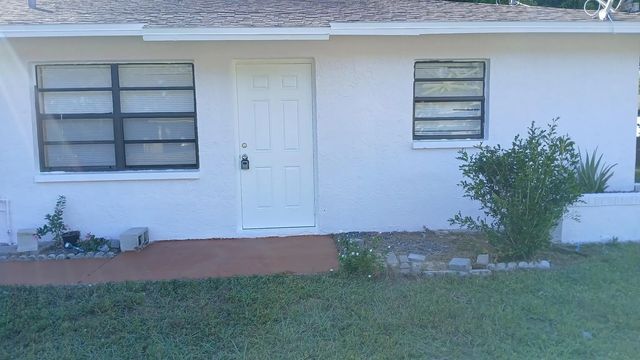4 of 7 - 1958 Knight Street, Fort Myers, FL