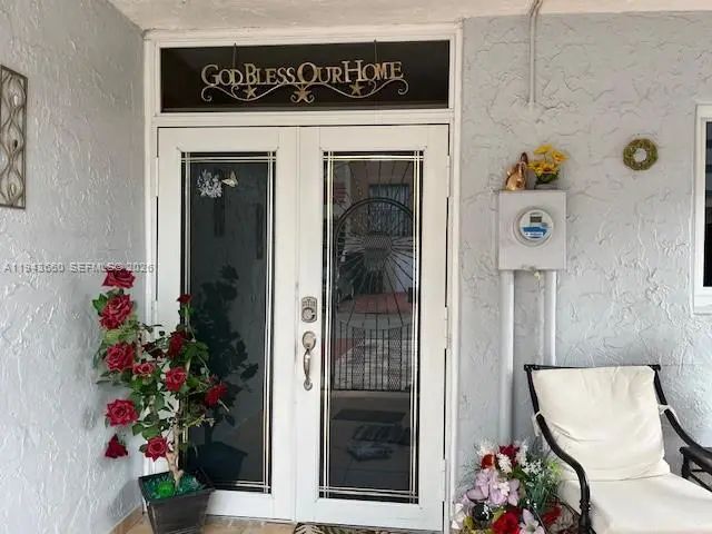 3 of 32 - 4211 W 10th Lane, Hialeah, FL