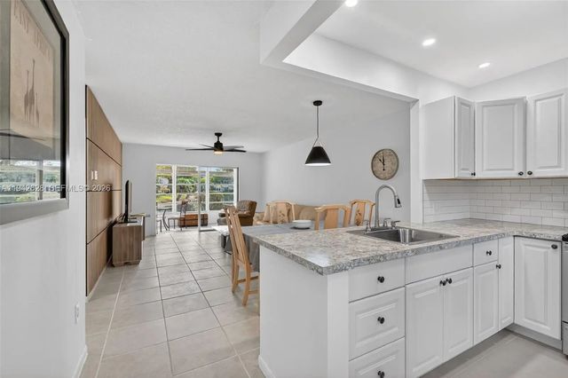 5000 Nw 36th Street #410, Lauderdale Lakes
