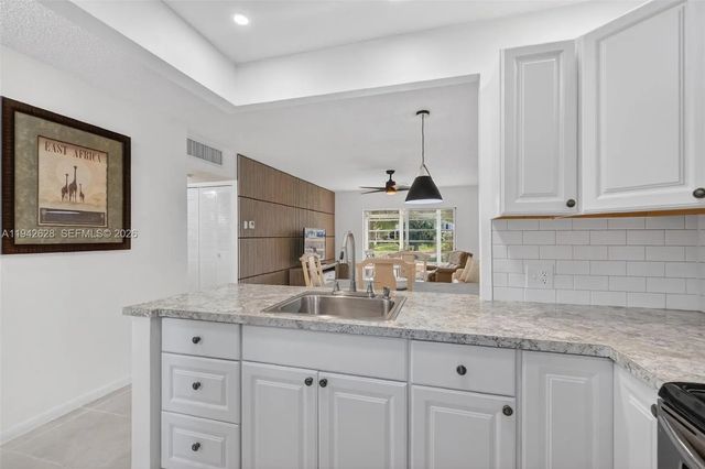 3 of 40 - 5000 Nw 36th Street #410, Lauderdale Lakes, FL