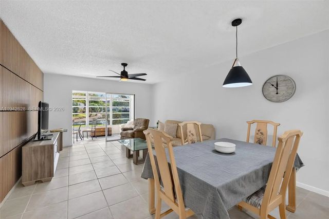 4 of 40 - 5000 Nw 36th Street #410, Lauderdale Lakes, FL
