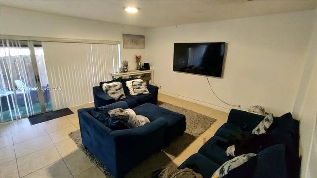 2 of 13 - 8199 Nw 8th Manor #1, Plantation, FL