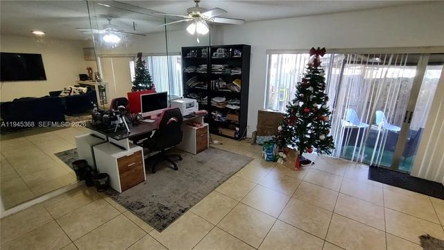 3 of 13 - 8199 Nw 8th Manor #1, Plantation, FL