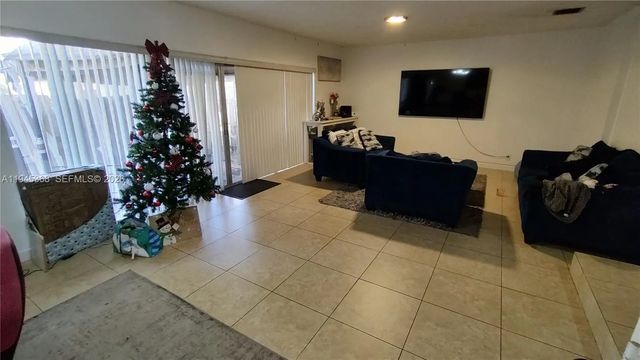 4 of 13 - 8199 Nw 8th Manor #1, Plantation, FL