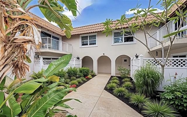 2 of 13 - 715 20th Street #104, Vero Beach, FL