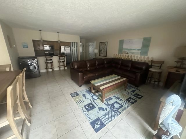 5 of 13 - 715 20th Street #104, Vero Beach, FL
